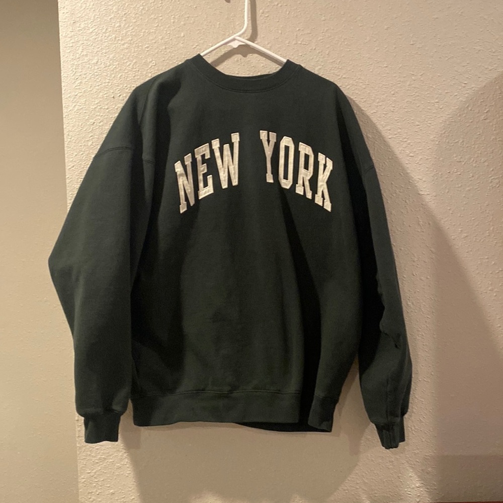 Brandy Melville Oversized New York Sweatshirts.